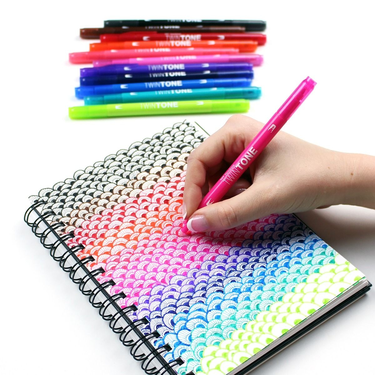 TwinTone Marker Rainbow 12-set in the group Pens / Artist Pens / Illustration Markers at Pen Store (101130)