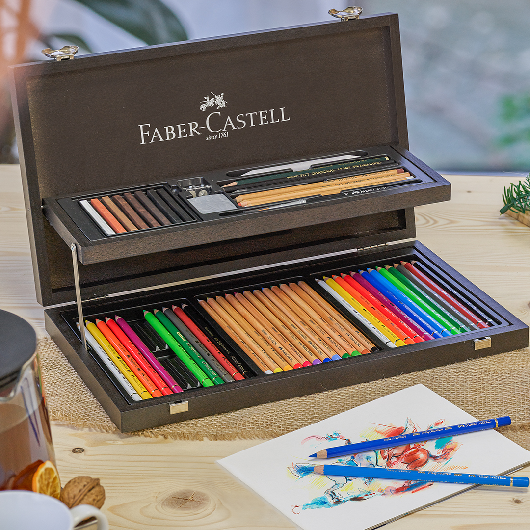 Art & Graphic Compendium Wooden Case 54 Pieces