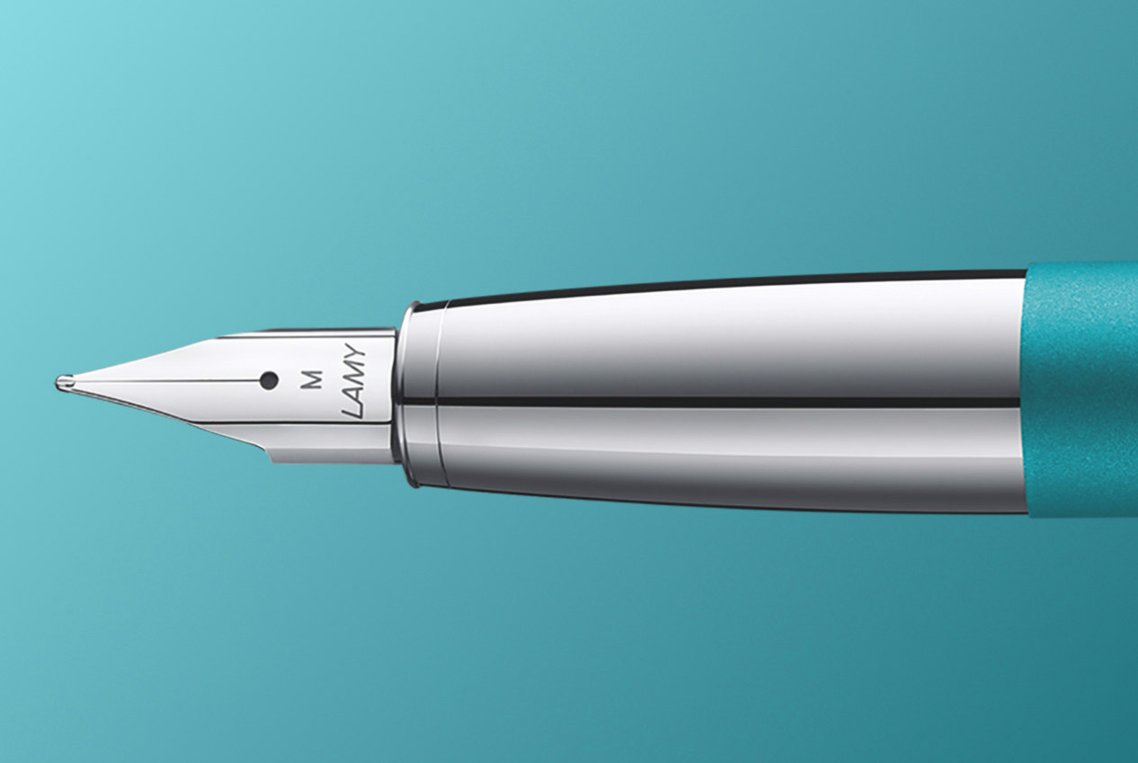 PENNA STILOGRAFICA LAMY SAFARI BLUE M— LADUEMILA CONCEPT STORE