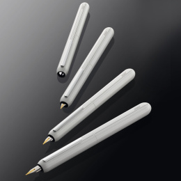Dialog 3 Piano White Fountain pen Extra Fine in the group Pens / Fine Writing / Fountain Pens at Pen Store (102111)