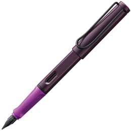 Safari Fountain pen Violet Blackberry in the group Pens / Fine Writing / Fountain Pens at Pen Store (131058_r)