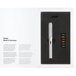 Safari All White Set Medium in the group Pens / Fine Writing / Fountain Pens at Pen Store (135752)