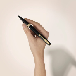 Meridian Matte Black/Chrome Ballpoint in the group Pens / Fine Writing / Ballpoint Pens at Pen Store (138298)