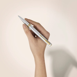 Meridian Chrome/Gold Ballpoint in the group Pens / Fine Writing / Ballpoint Pens at Pen Store (138306)